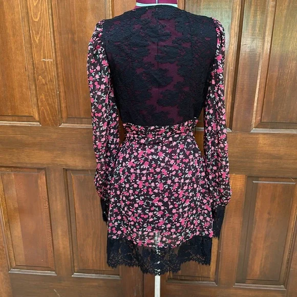 Love and Lemons x Victoria’s Secret Collab Dress Robe - Picture 4 of 6